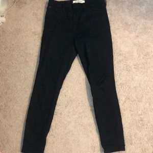 Black ankle skinny jeans